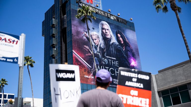 Hollywood 2.0: Now With Extra Algorithms and Mild Identity Crisis